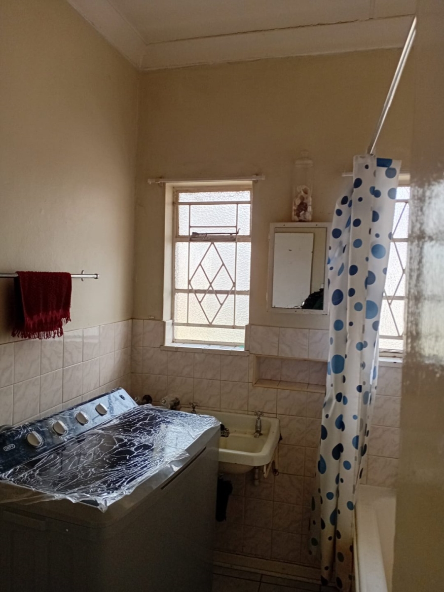 6 Bedroom Property for Sale in Park West Free State